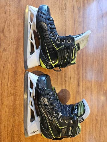 Bauer GSX Goalie Skates Extra Wide Width Size 2.5 (Junior)
