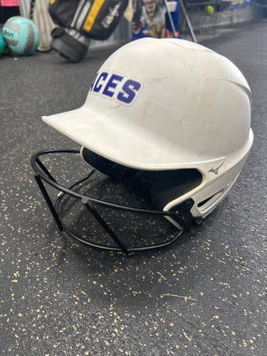 Used Mizuno SOFTBALL HELMET Batting Helmet w/Mask White MD 11337-S000494150