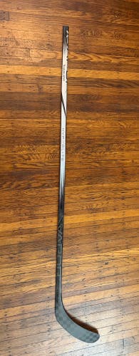 Senior Bauer Vapor Hyperlite 2 Right Handed Hockey Stick P92 87 Flex (New)