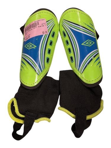 Used Umbro Soccer Shin Guards Youth Green SM 11847-S000037763