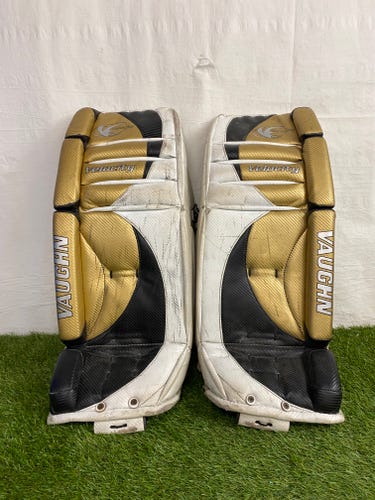 31" Intermediate Vaughn Velocity 2 7070 Goalie Leg Pads