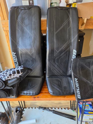 Bauer Mach Goalie Full Set 34" Black Senior Pads + Catcher + Blocker