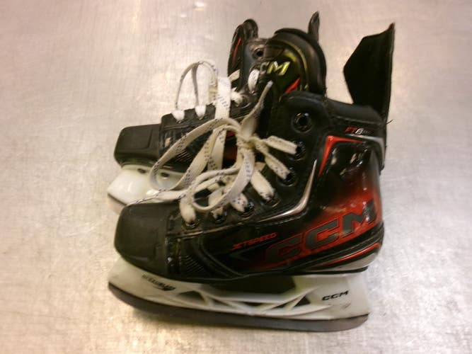 Used CCM FT8 PRO Youth Hockey Skate Youth 11.0 11339-S000205610