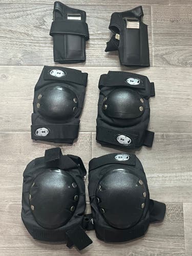 (New) Rollerblading Adult Protective Gear