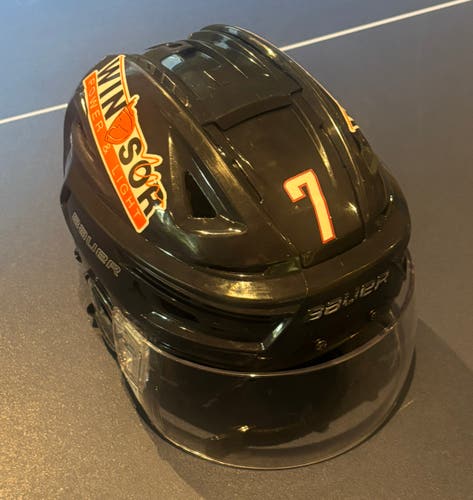 Large Bauer Re-Akt 155 Helmet Pro Stock (Used)