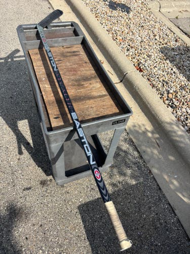 Senior Easton Stealth Right Handed Hockey Stick Heel Pattern 100 Flex Pro Stock (Used)