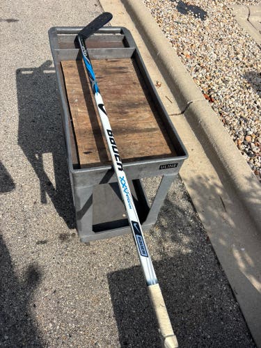 Senior Bauer Vapor XXV Right Handed Hockey Stick 102 Flex (Used)