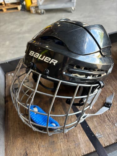 Large Bauer 5100 Helmet (Used)