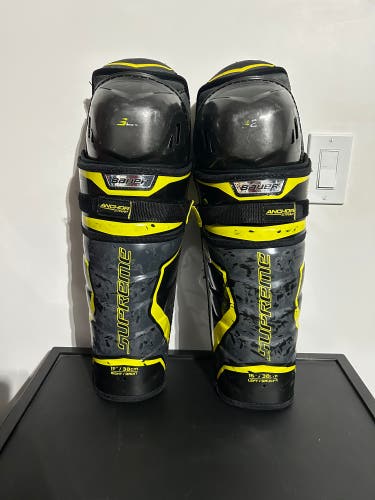 Senior Bauer Supreme S29 15" Shin Pads (Used)