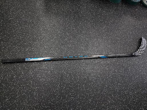 Used Bauer NEXUS Senior One Piece Right 65 Flex 11849-S000042530