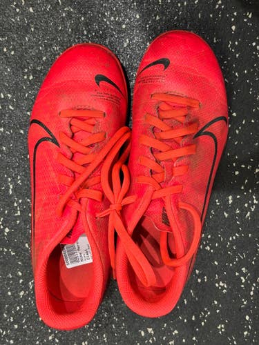 Used Nike Soccer Cleats Red Junior 03.5 11849-S000042668