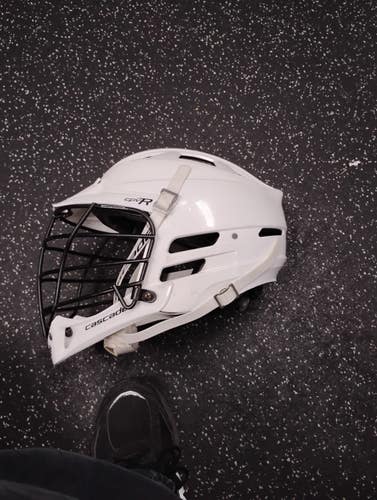 Used Cascade CPV-R Lacrosse Helmet White S/M 11849-S000042745