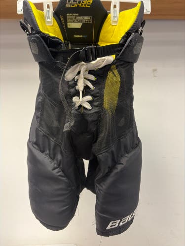 Youth Large Bauer Supreme Ultrasonic Hockey Pants (Used)