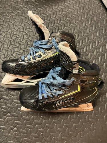 Bauer Elite Hockey Goalie Skates Size 5.5 (Used)