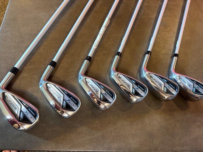 Women's 2024 Cobra Air X 6- sw irons Right Handed Ladies Flex Graphite Shaft (Used)