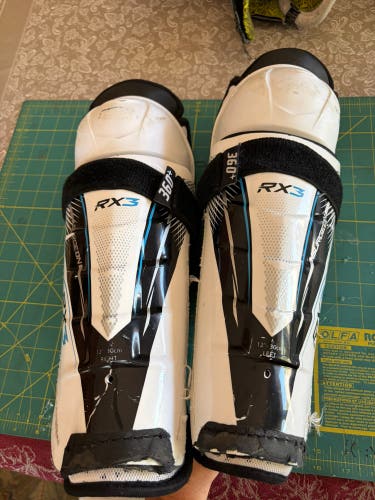 Junior STX Rx3 12" Shin Pads (Used)
