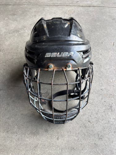 Medium Bauer Re-Akt Helmet (Used)