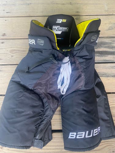 Senior Large Bauer Supreme 3S Hockey Pants (Used)