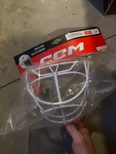 Senior Large CCM Pro Goalie Pro Non-Certified Cate Eye Cage (Axis F Fitment) (New - Open Box)