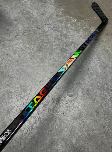 90 Flex P29 Senior CCM Tacks XF Pro Left Hand Hockey Stick (New)