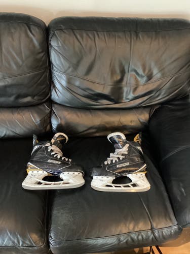 Black 2016 Bauer Supreme S180 Hockey Skates Regular Width Size 5 (Used)