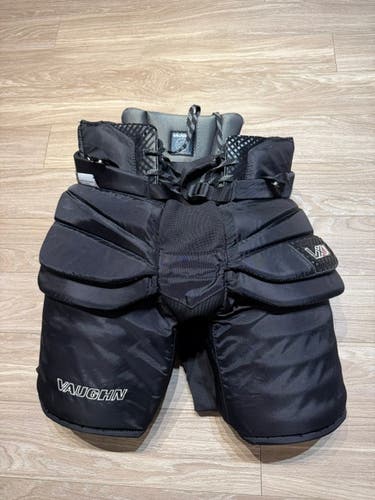 Senior Medium 2025 Vaughn Velocity VX1 Pro Carbon Hockey Goalie Pants (Used)