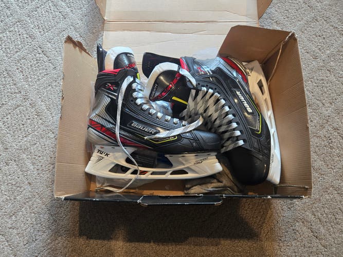 Bauer Vapor 2X Pro Hockey Skates Extra Wide Width 9 (New)