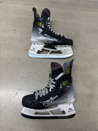 2023 Bauer Vapor Hyperlite 2 Hockey Skates 6 (Used)