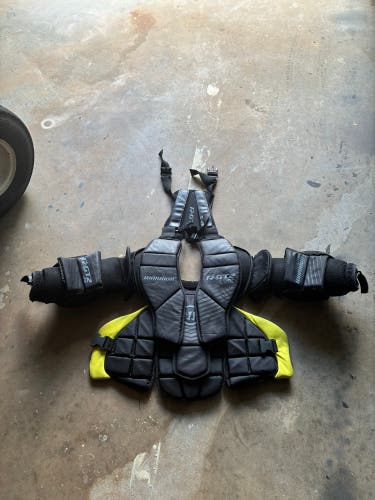 Large/Extra Large Warrior Ritual GT2 Goalie Chest Protector (Used)