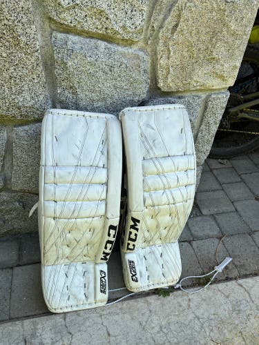 34" CCM Extreme Flex lll Goalie Leg Pads (Used) cleaned