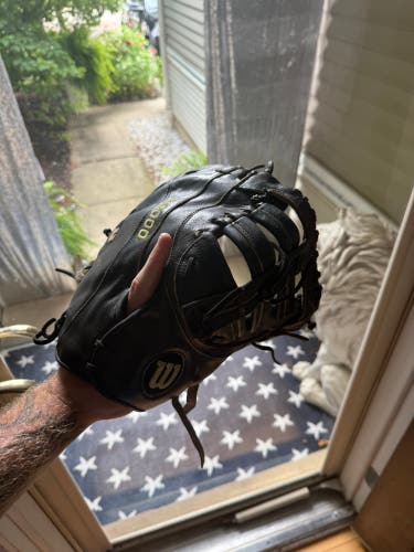 Wilson A2000 RH First Base Baseball Glove 12" (Used)