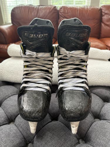 Bauer Supreme Matrix Hockey Skates Size 6 Fit 2 - UPGRADED Fly-X Steel (Used)