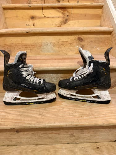 Bauer Supreme M5 Pro Hockey Skates Pro Stock size 9.5 Fit 2 (Used)