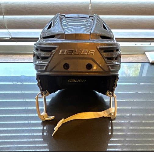 Medium Gray Bauer Re-Akt 150 Helmet (Used 2-3 Times)