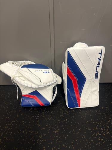 True Catalyst Px5 600 Glove and BlockerRegular Pro Stock (New)