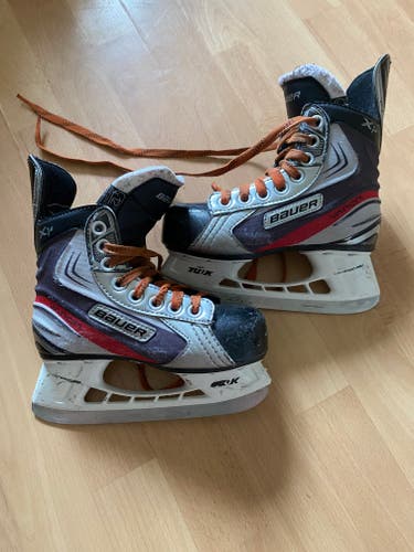 Bauer Vapor Hockey Skates 12 youth (Used)