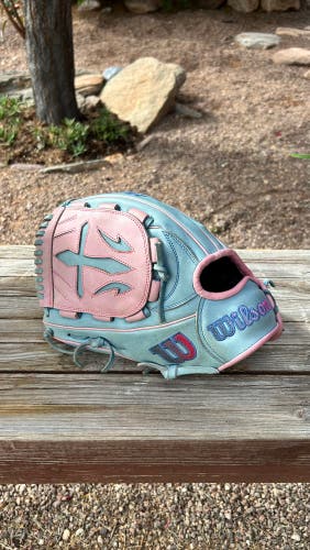 Wilson A2000 LH Pitcher's Baseball Glove 12" (Used)