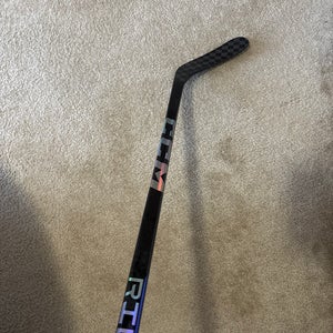 Senior CCM Ribcor Trigger 9 Right Handed Hockey Stick P88 75 Flex (basically new used a few times)