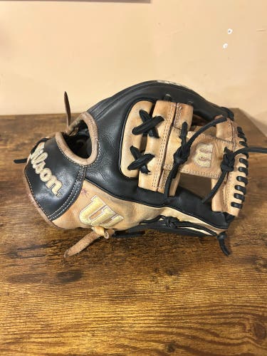 Wilson A2000 1786 RH Infield Baseball Glove 11.5" (Used)