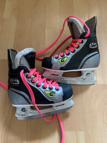 Graf Supra 301 Hockey Skates Size 10 Youth(Used)