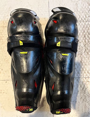 Senior Bauer Vapor Hyperlite 16" Shin Pads (Used)