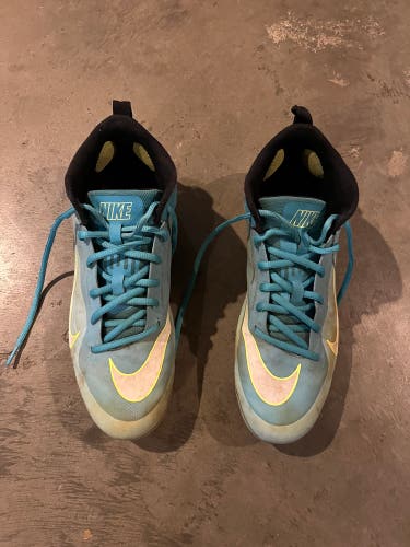 Nike Men’s Cleats Size 10