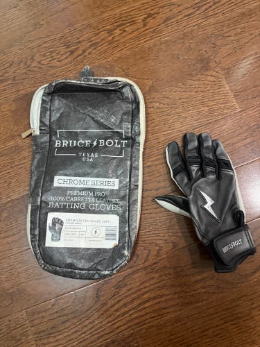 RIGHT ONLY Youth Large Bruce Bolt Batting Glove