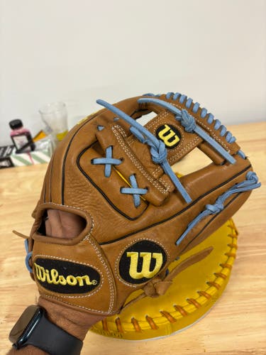 Wilson A950 RH Infield Baseball Glove 11.5" Relaced/like New