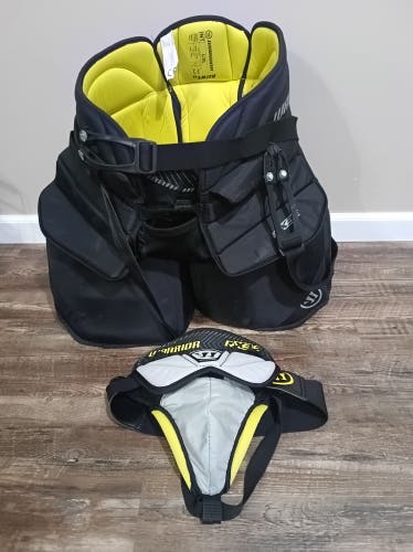 Intermediate Large/Extra Large Warrior Ritual X3E Hockey Goalie Pants w/Goalie Jock (Used)