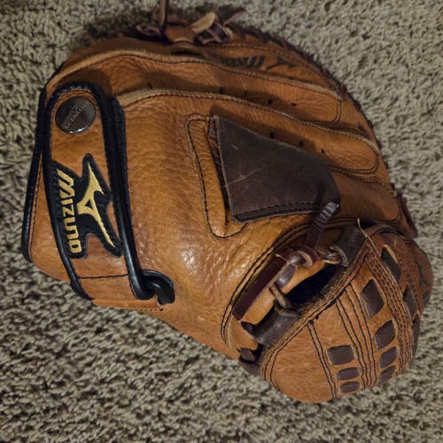 Mizuno RH Catcher's Franchise Excel Pro Scoop GXS91 Fastpitch Softball Glove Game Ready