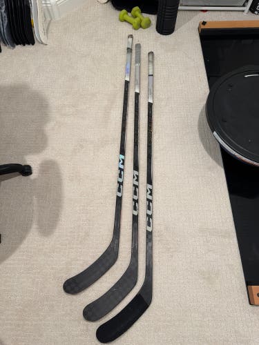 Senior CCM JetSpeed FT6 Pro Right Handed Hockey Stick P28M 75 Flex Pro Stock (Used)