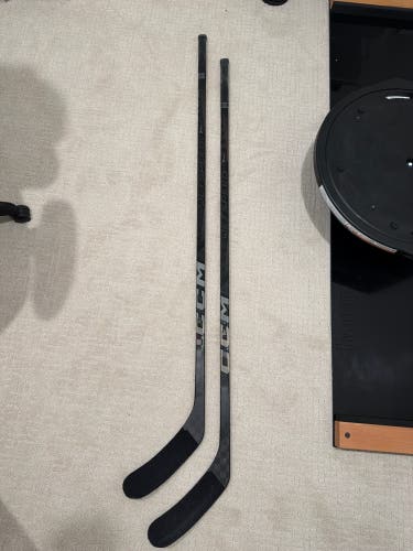 Senior CCM JetSpeed FT7 Pro Right Handed Hockey Stick P28M 75 Flex (Used)