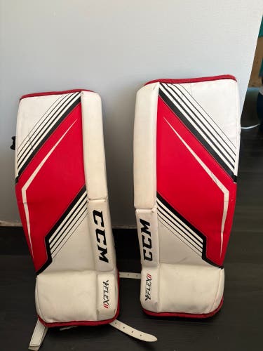 24" CCM YFlex Goalie Leg Pads (Used)