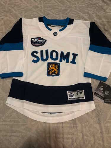 Team Finland 2025 4 Nations Face Off Youth Replica Hockey Jersey, New With Tags